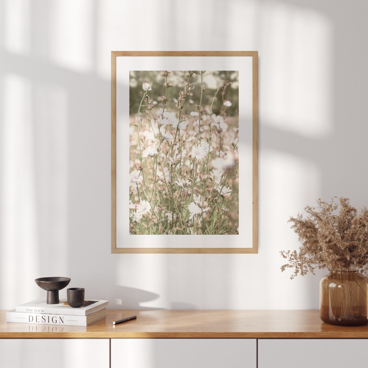 Boho plakát s fotografií kvetoucí louky